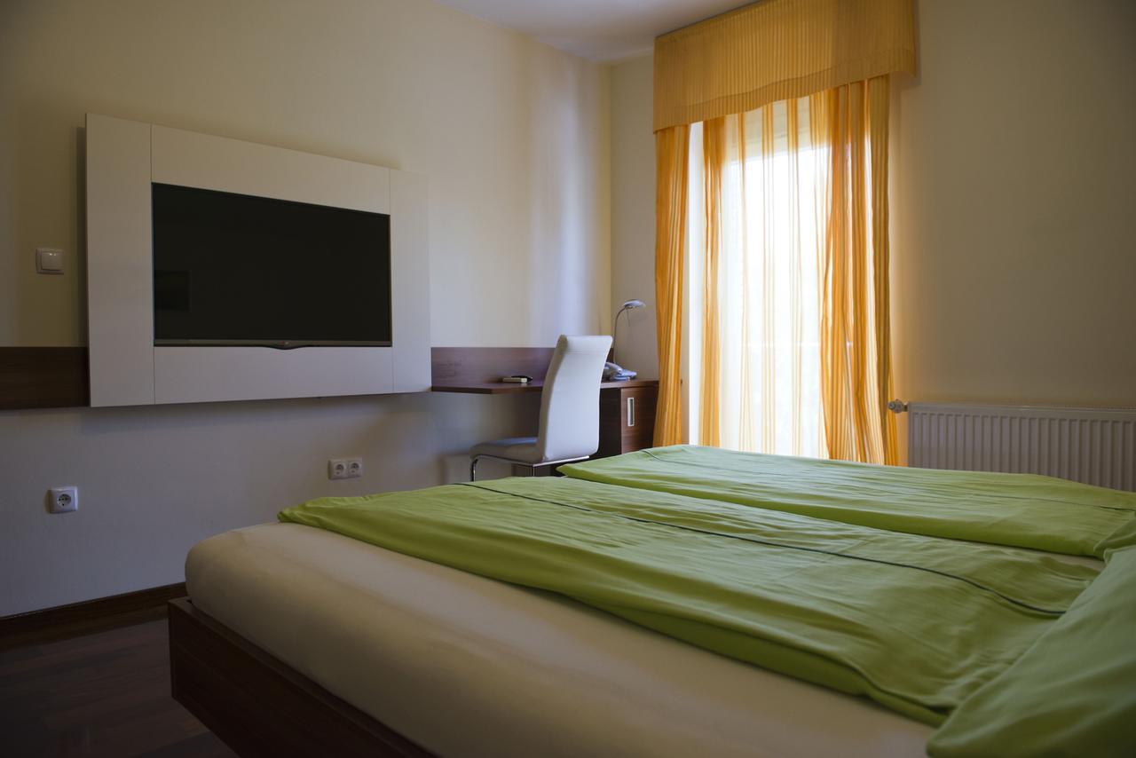 Hotel Pansion Maestral Novi Vinodolski Exteriér fotografie